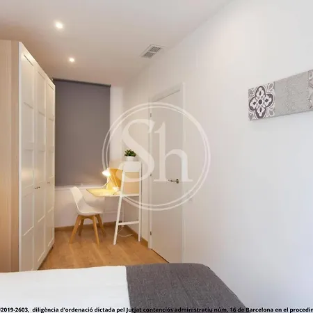 Apartamento Moderno En Urgell ברצלונה