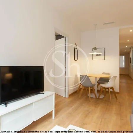 Apartamento Moderno En Urgell ברצלונה